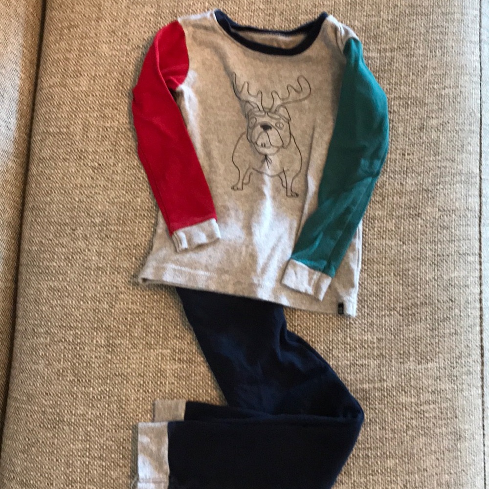 Boys 3T Gap Christmas pjs.